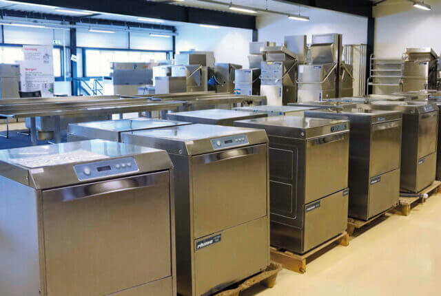 Considerations when buying a commercial dishwasher